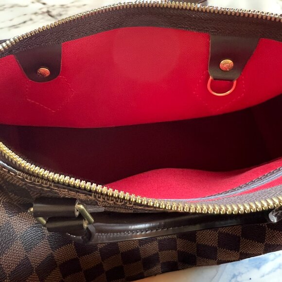 Authentic Louis Vuitton Speedy Bandoulière 30 in Damier Ebene Canvas - Picture 9 of 11